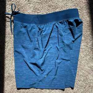 Lululemon Mens Large Shorts. Dark Blue/Navy Blue